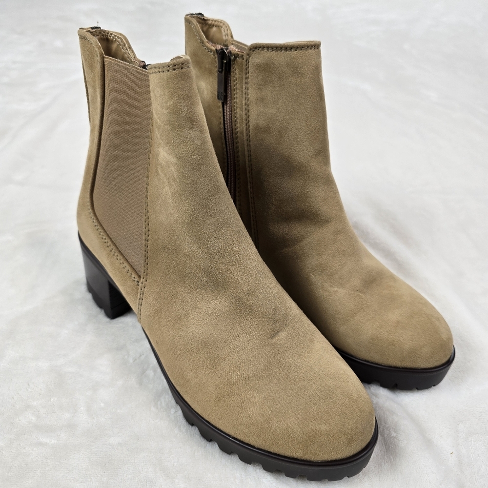 𝅺anne Klein "Akariella" side zip lug sole Ankle Boot Women Size 7
